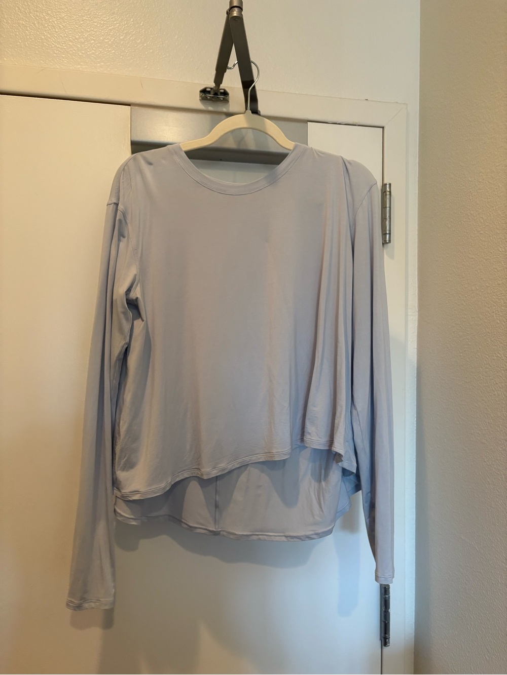 Lululemon Women's Long Sleeve Relaxed Crew Neck Top - Light Periwinkle Color